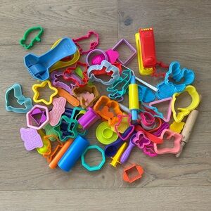 Assorted Kids Play Dough Cutter and Mold Set - Multicolor
